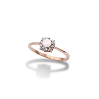 Solitaire Style Ring
